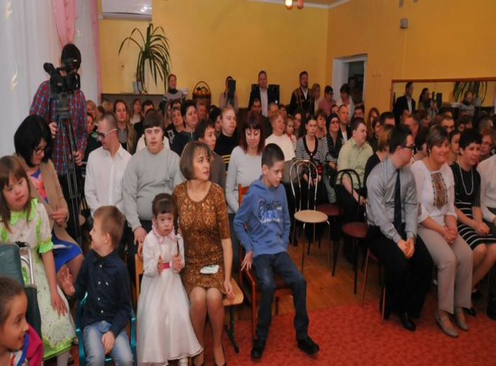 Праздничная встреча в Центре реабилитации детей-инвалидов в Славутиче
