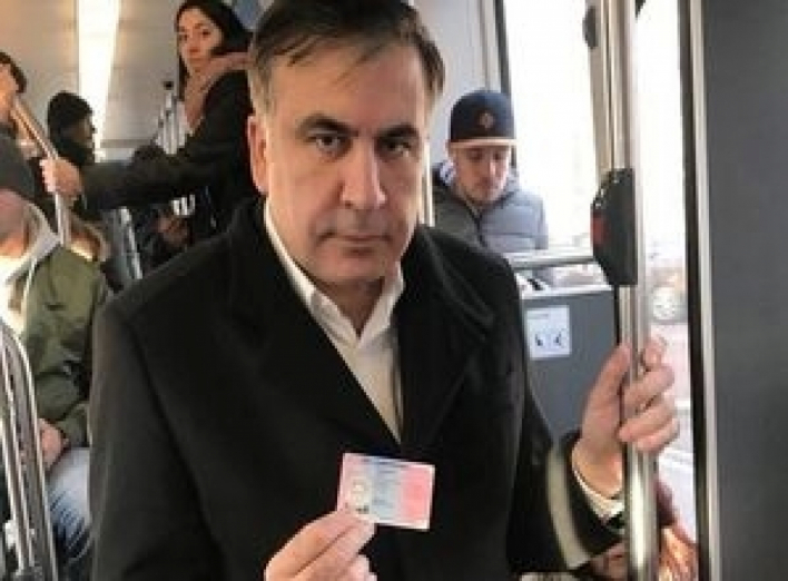 Нидерланды выдали Саакашвили паспорт
