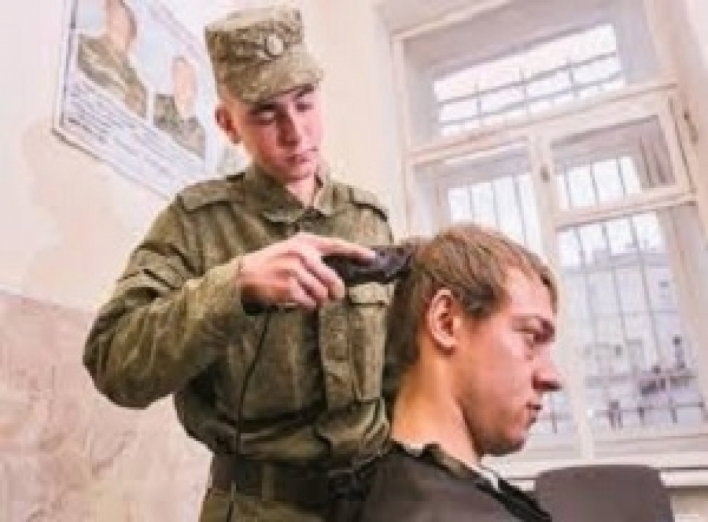 Служба в армии или тюрьма: что грозит украинцам, уклоняющимся от армии