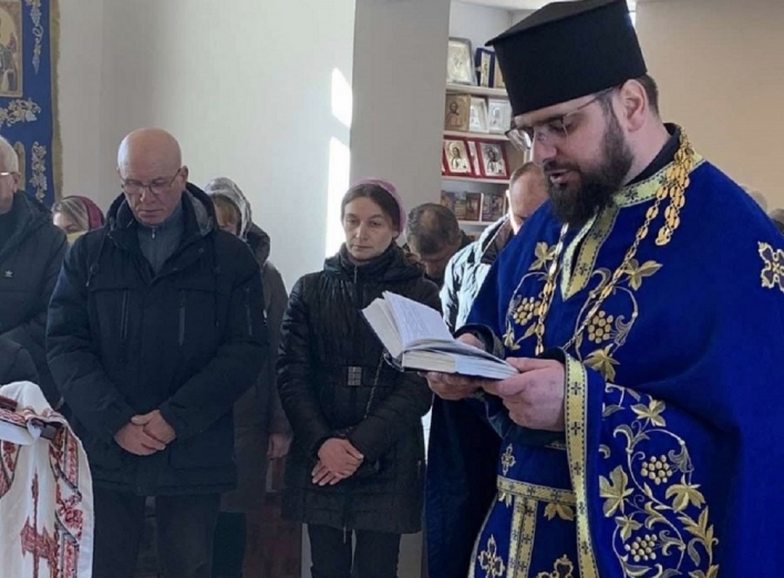 Славутич молиться за звільнення з полону нацгвардійців, що охороняли Чорнобильську АЕС